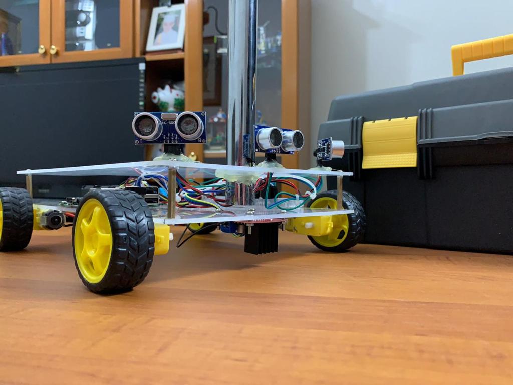 Four-wheeled rover chassis fitted with ultrasonic sensors